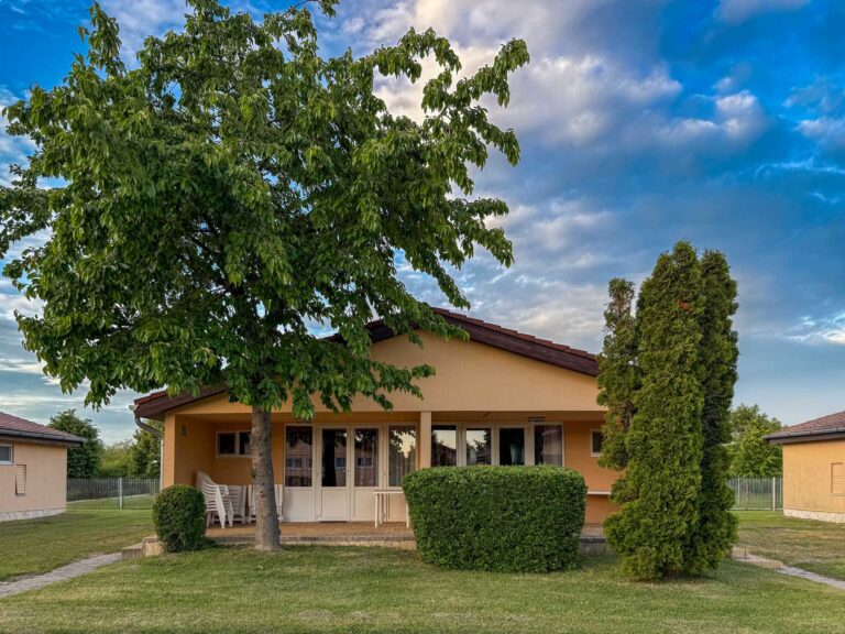 Ferienhaus in Siófok Balaton Carmen Plus Aranypart Camping & Apartments