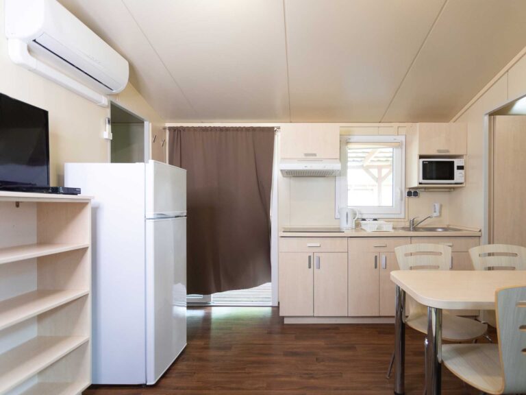 apartments Balaton Eurocomfort kitchen Aranypart Camping & Apartments