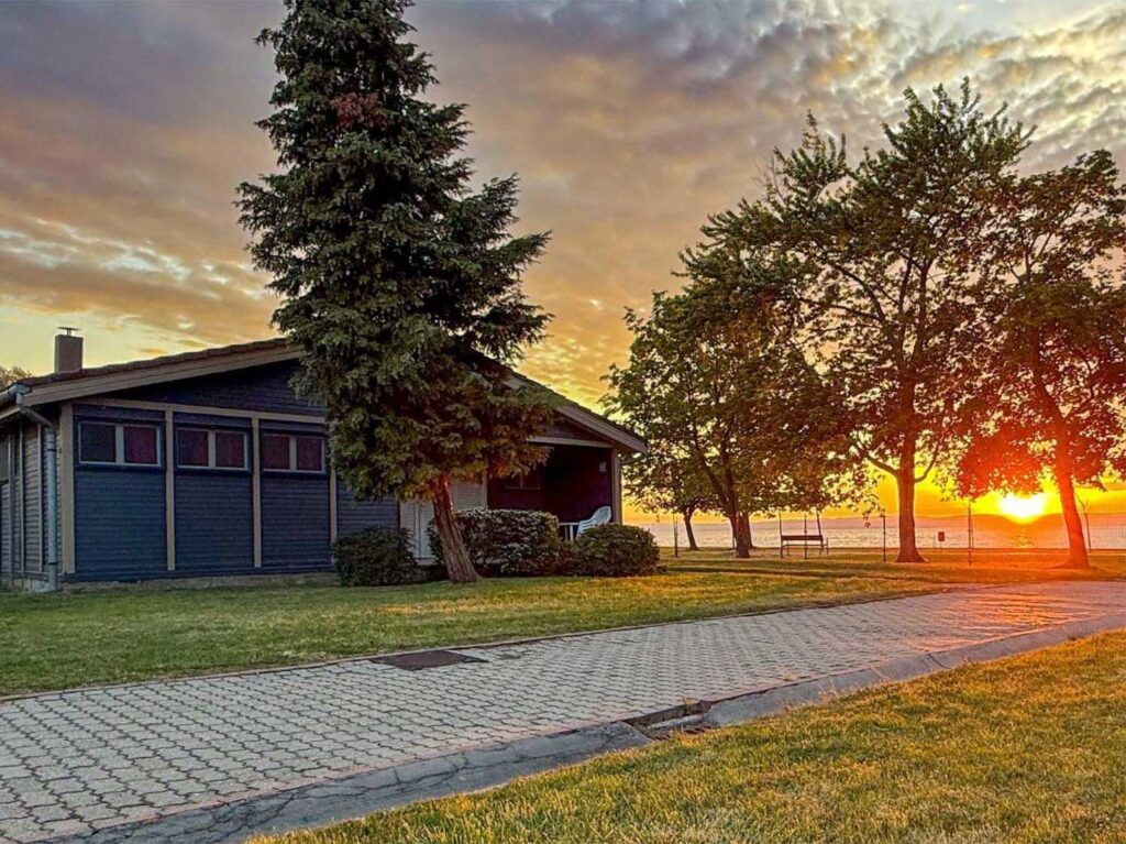 Aranypart körkép: mobilházak, üdülőházak, apartmankényelem a Balaton-parton 4