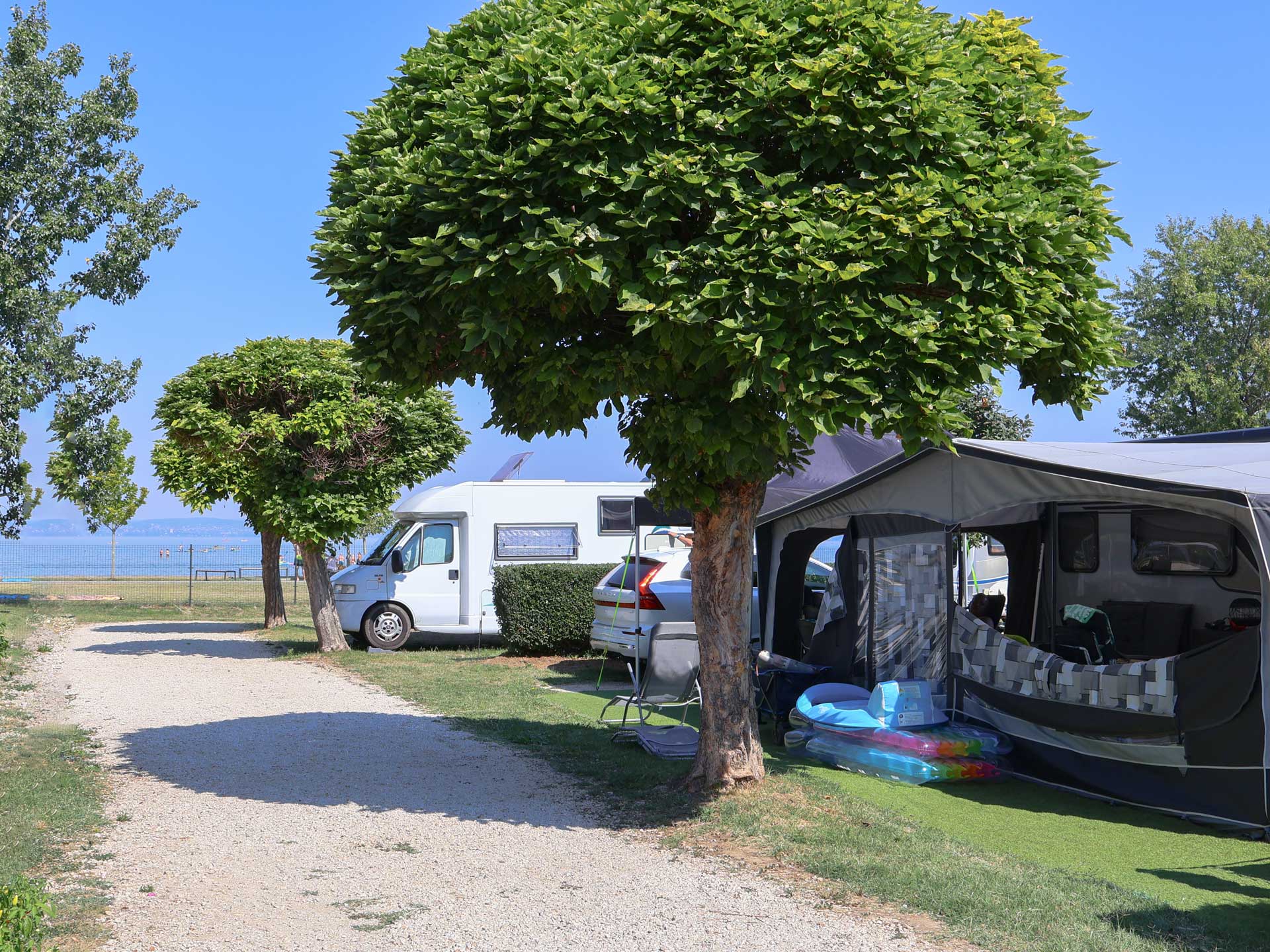 last minute nyaralás lakókocsi lakóautó Balaton Aranypart kemping apartman