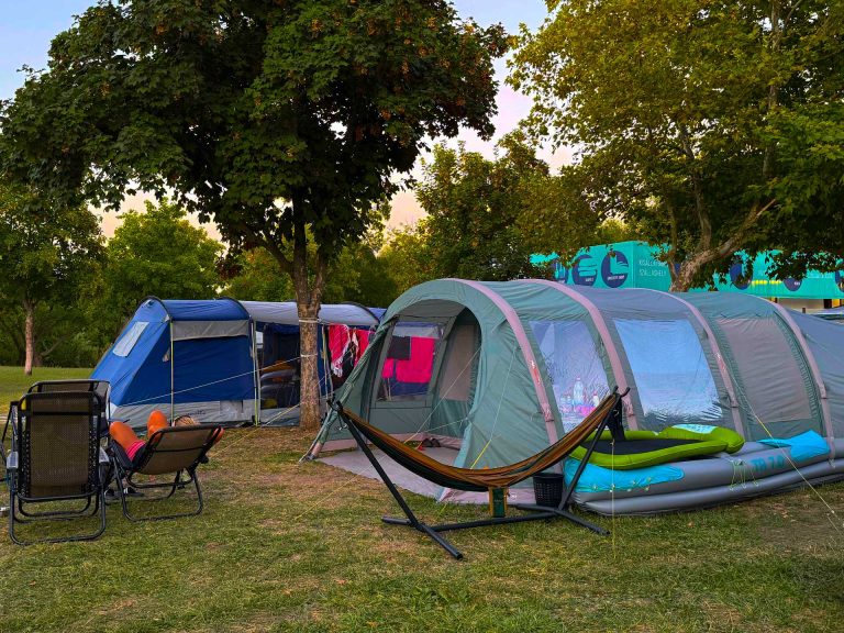 nagy satorhely sátor Balaton part Aranypart kemping