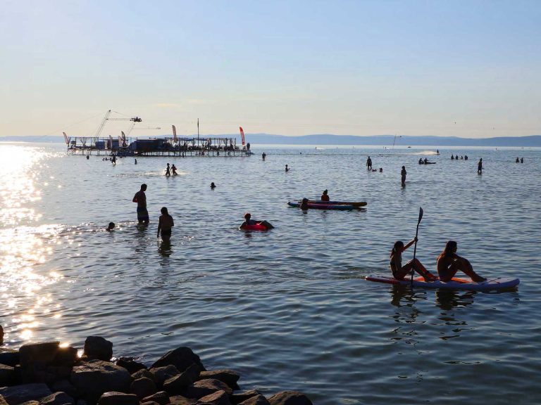 szolgáltatások szabadstrand strand Aranypart Siófok