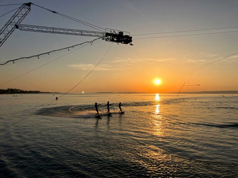 strand szabadstrand Siófok Balaton Aranypart Bamboo Sziget wakeboard